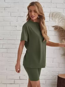 EMERY ROSE Solid Tee & Biker Shorts Set