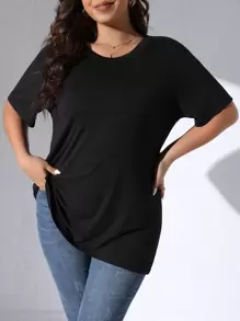 Flirla Plus Áo thun hở vai họa tiết hoạt hình & khẩu hiệu ĐÔI KHI NÓ SẼ NHƯ VẬY CHO MÙA HÈ - màu đen - Xem 3