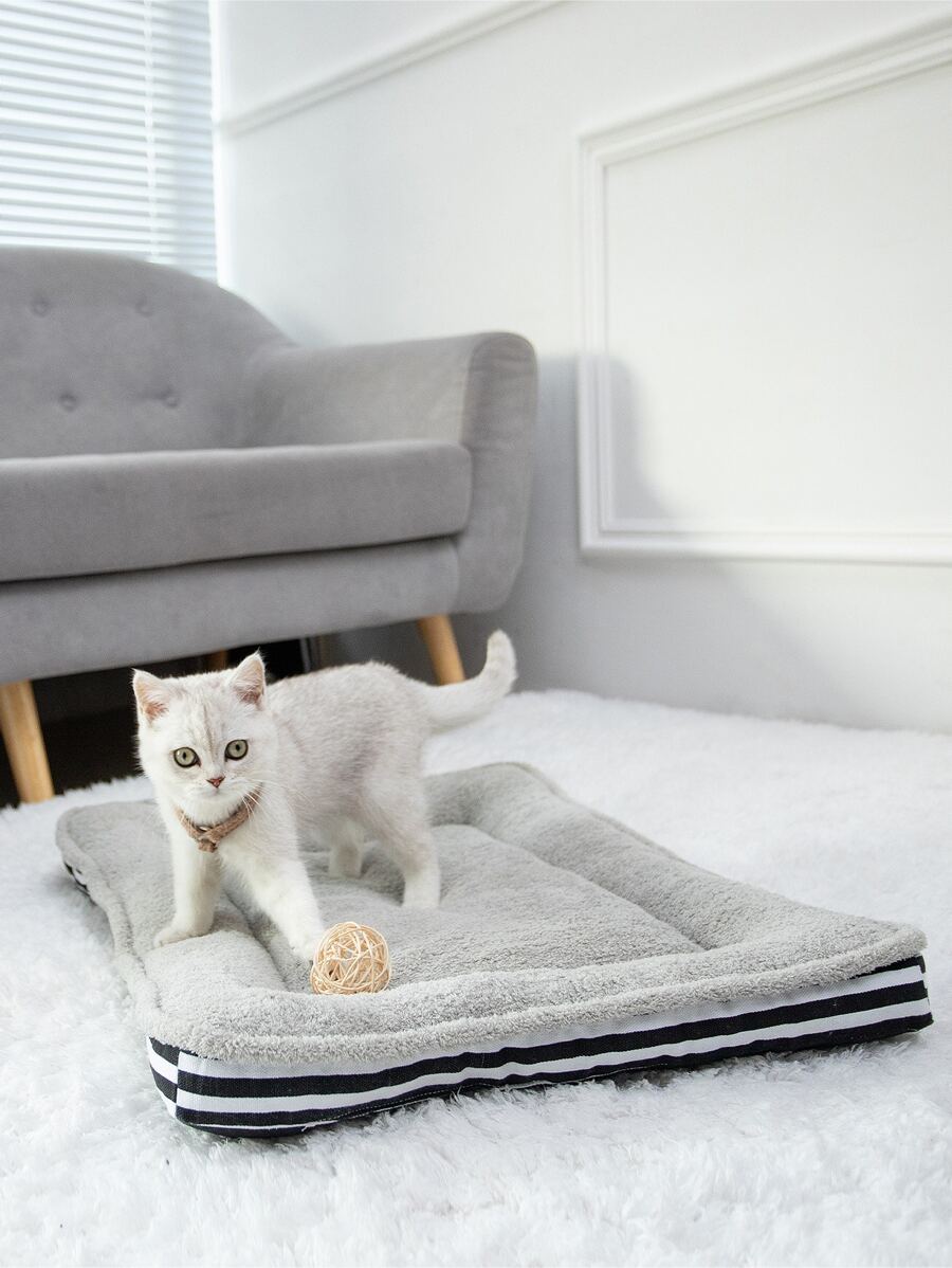 1pc Plush Pet Crate Mat