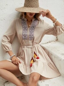 SHEIN LUNE Vestido con cinturón con bordado floral bajo con fruncido - Albaricoque - Ver 3