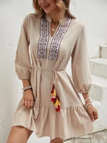 SHEIN LUNE Vestido con cinturón con bordado floral bajo con fruncido - Albaricoque - Ver 5