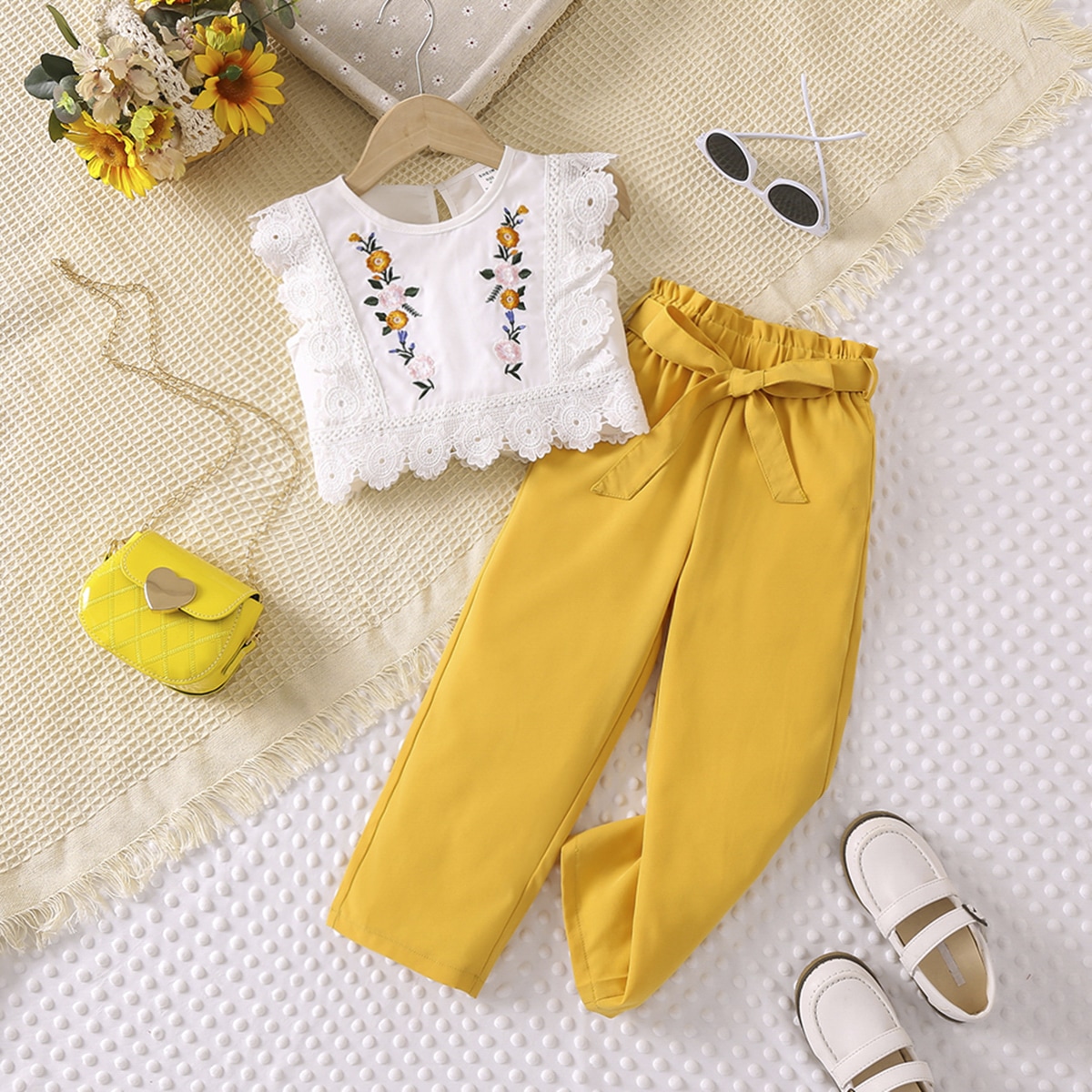 Conjunto de 2 piezas con estampado de flores dulce y cuello redondo cómodo para niña, para el verano