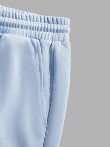 Manfinity VCAY 男性人物和標語圖形下墜肩超大運動t恤和束腰短褲 - 淺藍色 - 查看 4