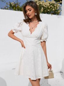 SHEIN Frenchy 泡泡袖貝殼邊網眼刺繡洋裝