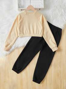 SHEIN Niñas Pullover con estampado de figura de manga raglán & Pantalones deportivos desgarro - Albaricoque - Ver 2