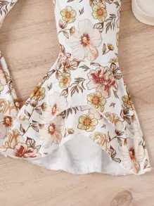 SHEIN Vintaside Kids 年輕女孩蝴蝶結前置背心上衣和花卉印花喇叭褲