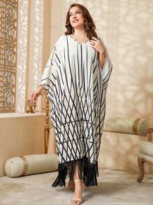 Al Najma Plus Striped Print Batwing Sleeve Fringe Hem Dress - Black and White - View 4