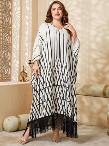 Al Najma Plus Striped Print Batwing Sleeve Fringe Hem Dress - Black and White - View 5