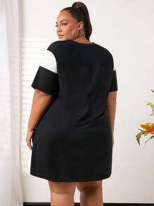 SHEIN CURVE+ Plus Skull & Letter Graphic Tee Dress - Black - View 4