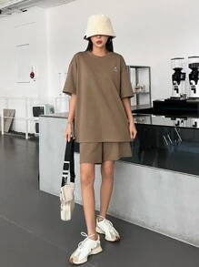 DAZY Geo Print Split Hem Drop Shoulder Tee & Shorts - Coffee Brown - View 4