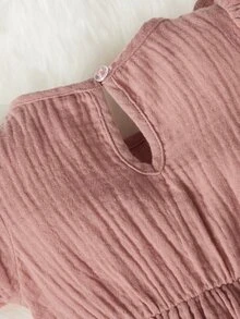 SHEIN Áo liền quần Em bé Nút Xù màu trơn - Bụi hồng - Xem 4