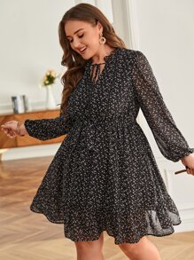 SHEIN Frenchy Vestido con estampado floral de cuello con cordón