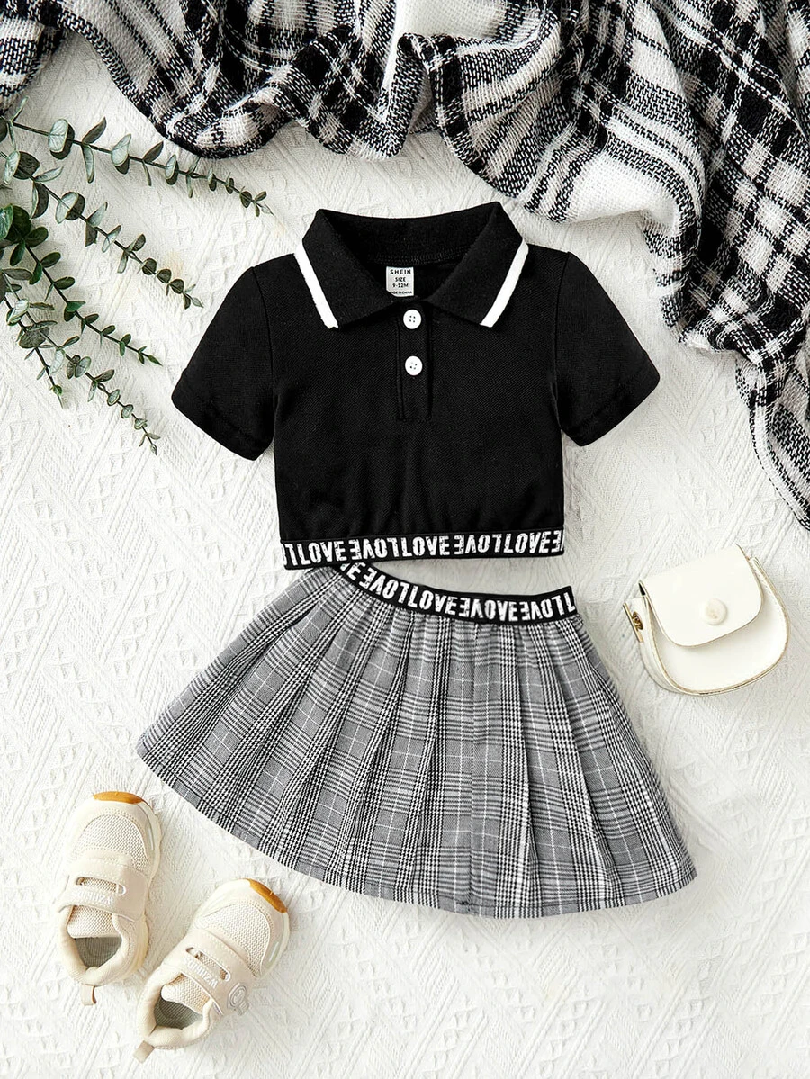嬰兒字母織帶POLO衫和格紋百褶半身裙