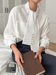 DAZY 拼接口袋綁頸落肩上衣 - 白色 - 查看 1