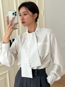 DAZY 拼接口袋綁頸落肩上衣 - 白色 - 查看 8