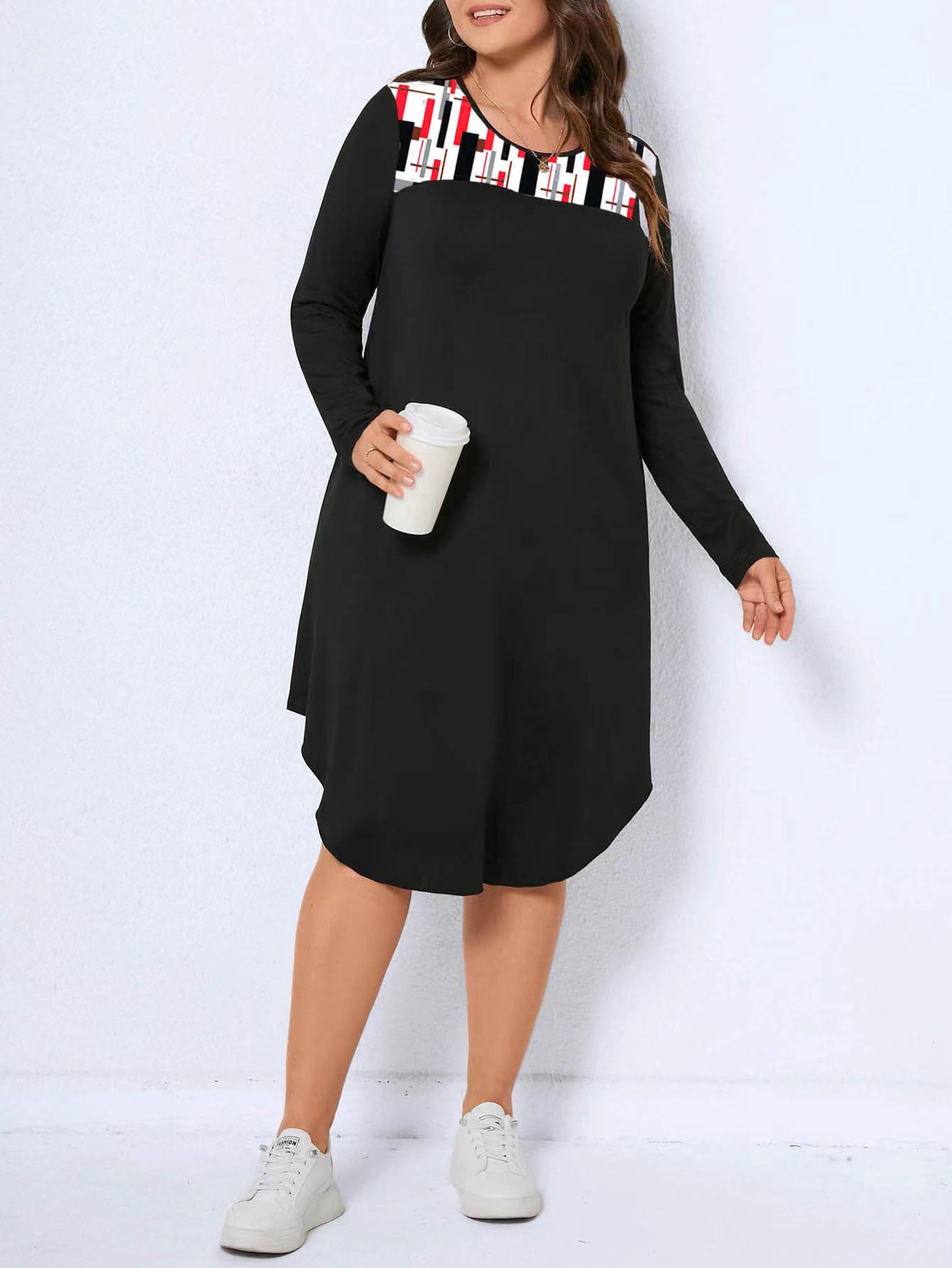 SHEIN LUNE Plus Geo Print Curved Hem Tee Dress - Black - View 6