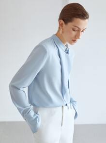 MOTF PREMIUM 帶扣細節襯衫 - 淺藍色 - 查看 4