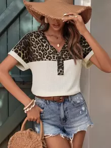 SHEIN LUNE 豹紋印花前紐扣T恤 - 杏色 - 查看 3