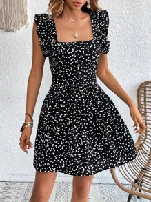 SHEIN VCAY Vestido con estampado de corazón ribete con fruncido de espalda abierta con cordón - Blanco y Negro - Ver 1