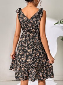 SHEIN Privé 滿版印花肩上打結連衣裙