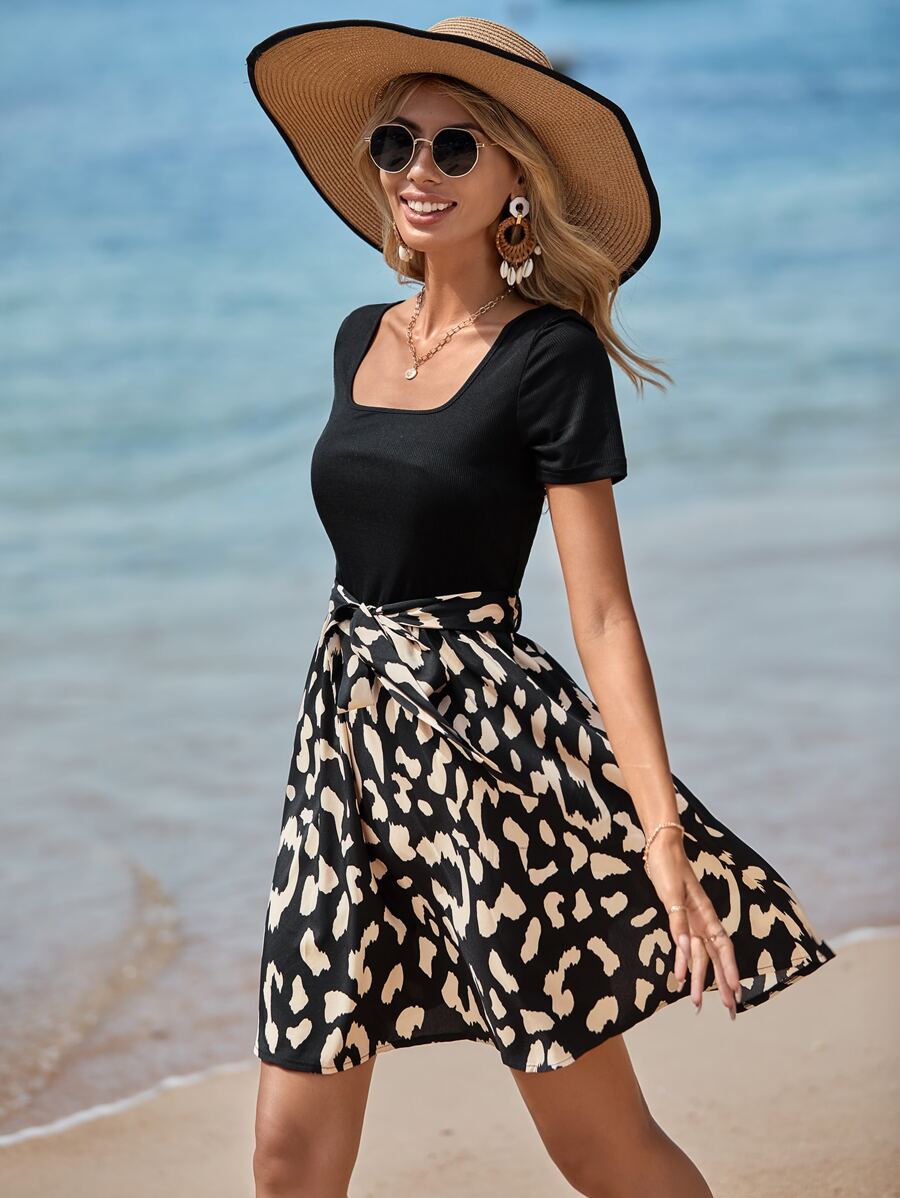 SHEIN VCAY Graphic Print Belted Dress - Black - View 1