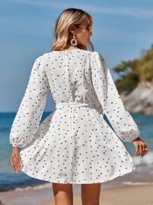 SHEIN VCAY 滿版心形印花燈籠袖繫腰帶連衣裙 - 白色 - 查看 2