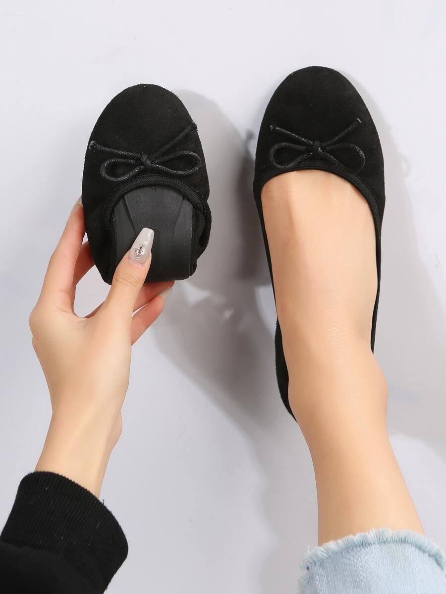女士黑色蝴蝶结装饰平底鞋，圆头仿麂皮芭蕾平底鞋情人节款 - 黑色 - 查看 1