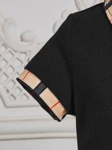 SHEIN 年輕男孩的休閒舒適拼色和格子紋寬鬆短袖polo恤 - 黑色 - 查看 4