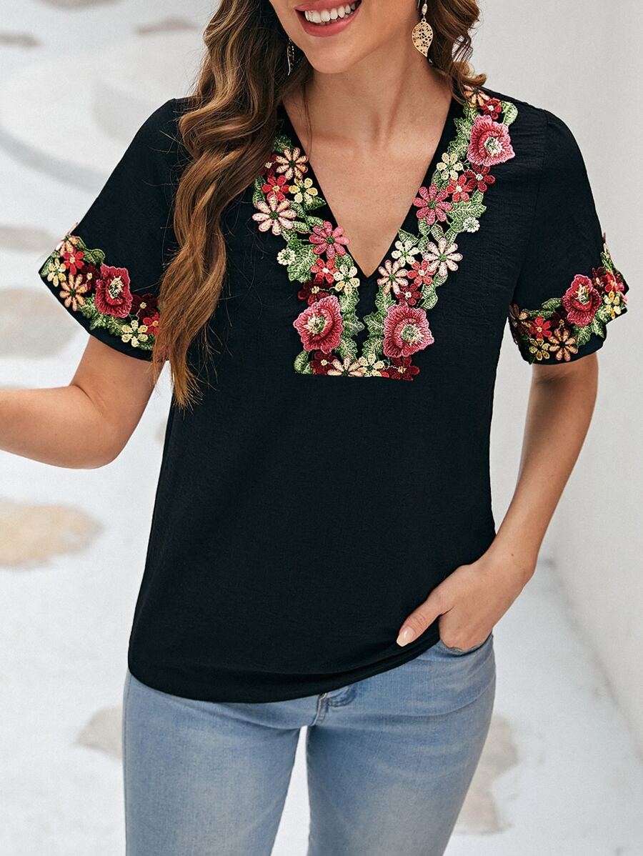 EMERY ROSE Top escote V con bordado floral - Negro - Ver 1