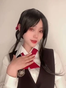 合成頭髮 14 英寸中長黑色馬尾辮角色扮演假髮帶劉海女式女孩裝扮假髮化裝萬聖節服裝派對道具無膠耐熱纖維頭髮高密度自然外觀動漫漫畫卡通服裝角色扮演假髮節日禮物無頭飾和 1入組假髮帽