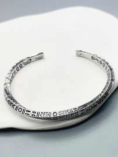 Fashionable and Popular Men Animal Engraved Cuff Bangle Alloy for Jewelry Gift and for a Stylish Look