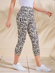 EMERY ROSE Women's Casual High-Waisted Graphic Printed Cropped Leggings Tights Capris - Black and White - View 5