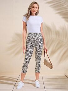 EMERY ROSE Women's Casual High-Waisted Graphic Printed Cropped Leggings Tights Capris - Black and White - View 6