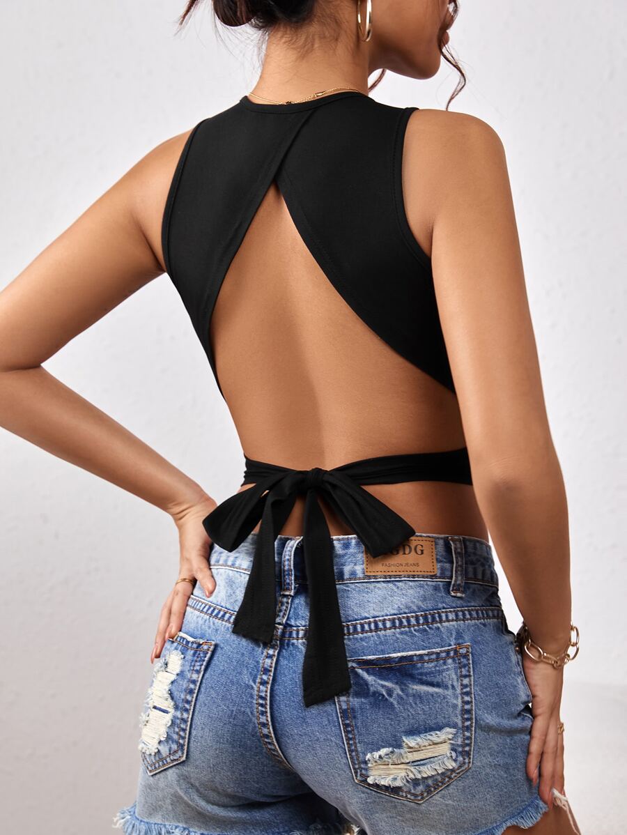 Chiquease 後背繫帶短款背心 - 黑色 - 查看 1