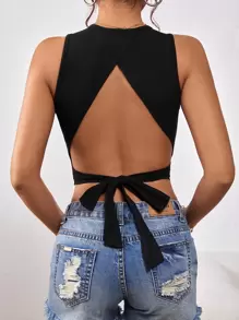 Chiquease 後背繫帶短款背心 - 黑色 - 查看 3