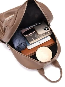 極簡風格功能背包