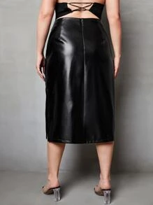 SHEIN Privé 大碼高衩亮面半身裙 - 黑色 - 查看 2
