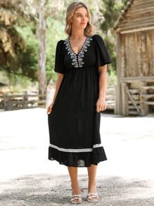 EMERY ROSE Vestido con diseño bordado bajo con fruncido - Negro - Ver 4