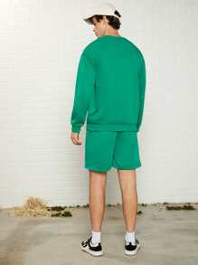 Manfinity Men Playing Card Print Drop Shoulder Sweatshirt & Shorts - Green - View 2