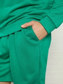 Manfinity Men Playing Card Print Drop Shoulder Sweatshirt & Shorts - Green - View 5