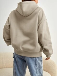SHEIN EZwear Áo hoodie thả vai túi Kangaroo họa tiết chữ, Áo khoác nữ mùa xuân/thu thường ngày có miếng vá, Áo hoodie dài tay có túi cỡ lớn màu mơ thường thả vai cho nữ, Áo dài tay - Màu be - Xem 2
