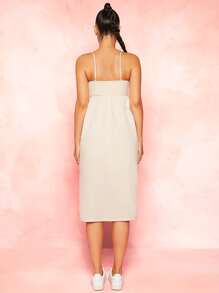 SHEINNeu Vestido de tirantes pecho con fruncido de muslo con abertura - Beis - Ver 2