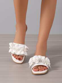 Sandal đế bằng quai ngang đính ngọc trai giả, chất liệu lưới, thích hợp cho nữ đi biển, mùa xuân hè. - trắng - Xem 6