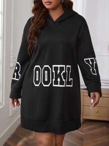 SHEIN EZwear Plus Size Letter Graphic Drop Shoulder Sweatshirt Dress - Black - View 4