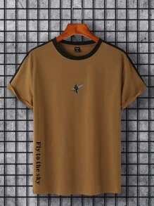 Manfinity Hombres Camiseta con estampado de letra ribete en contraste - Marrón - Ver 1