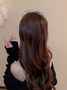 1入組鑲有水晶字母、'happy birthday'和皇冠設計的發帶，適用於生日、婚禮、派對等場合 - 銀色 - 查看 4