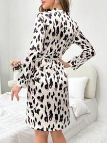 Bata con estampado con cinturón de satén - Multicolor - Ver 2