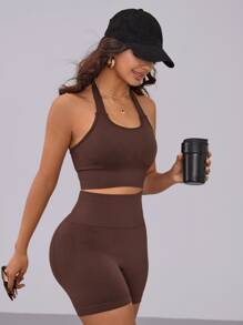 Yoga Trendy 2入組無縫高彈力瑜伽套裝套裝後綁帶掛脖上衣收復短褲 - 巧克力棕 - 查看 3