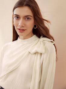 MOTF PREMIUM MOCK-NECK SHOULDER BOW BLOUSE - Beige - View 3