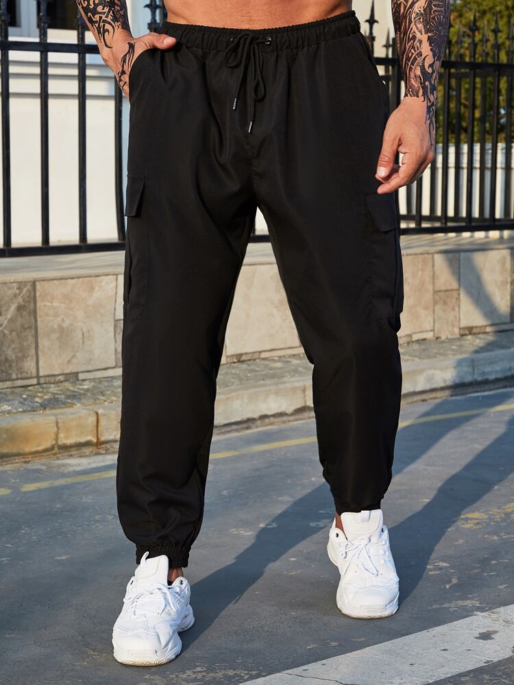 Men Plus Flap Pocket Side Drawstring Waist Cargo Pants Plain Black Going Out Size